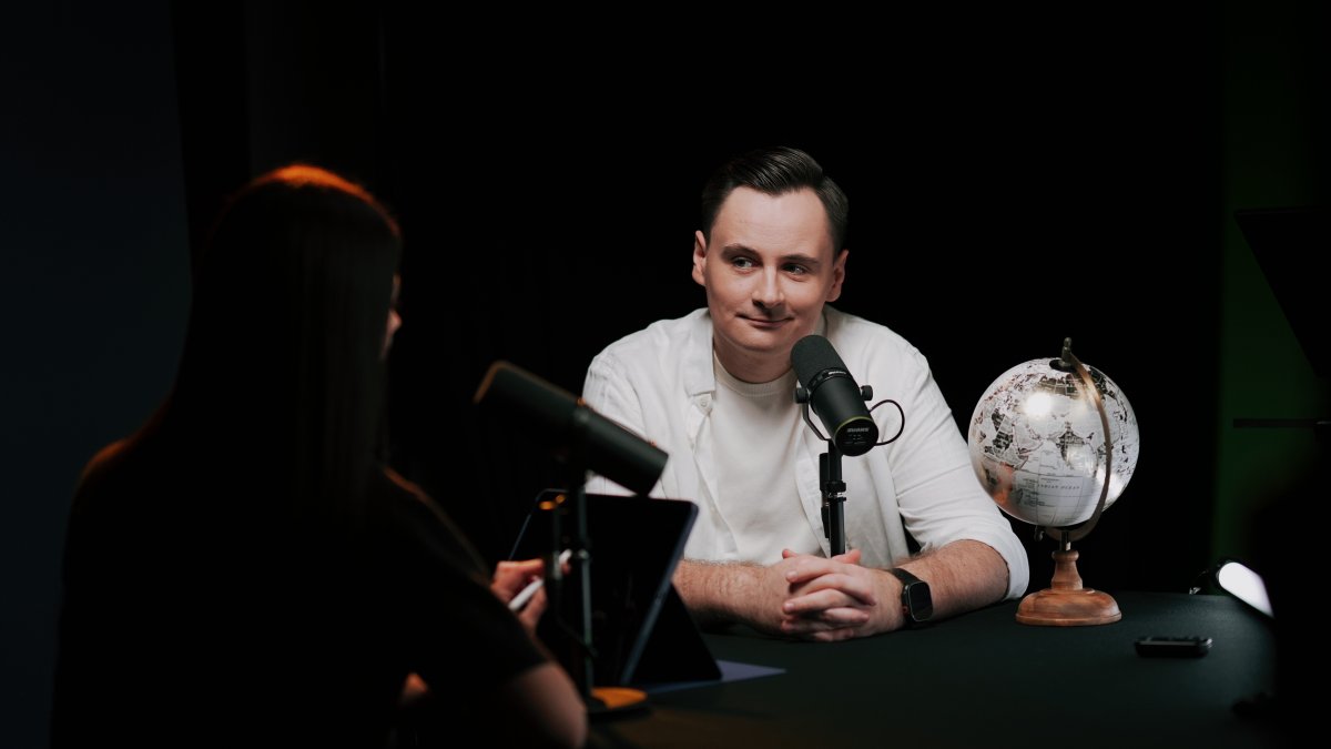 Stefan Putsila, founder and CEO of NEXTA, at the newsroom’s Warsaw studio in September 2026.